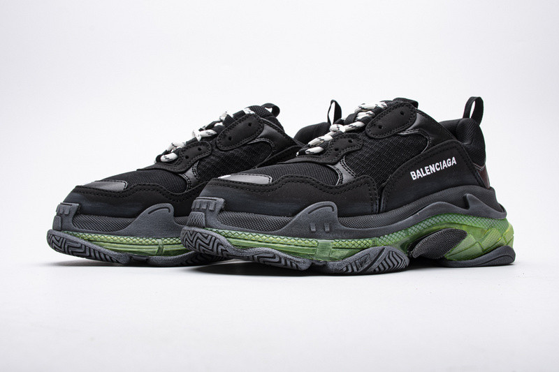 Ba*len*cia*ga triple s