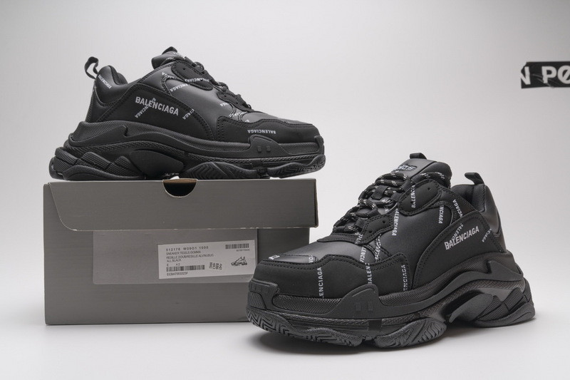 Ba*len*cia*ga triple s