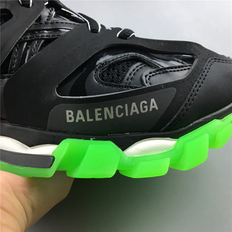 Ba*len*cia*ga sneaker tess.s black with green sole