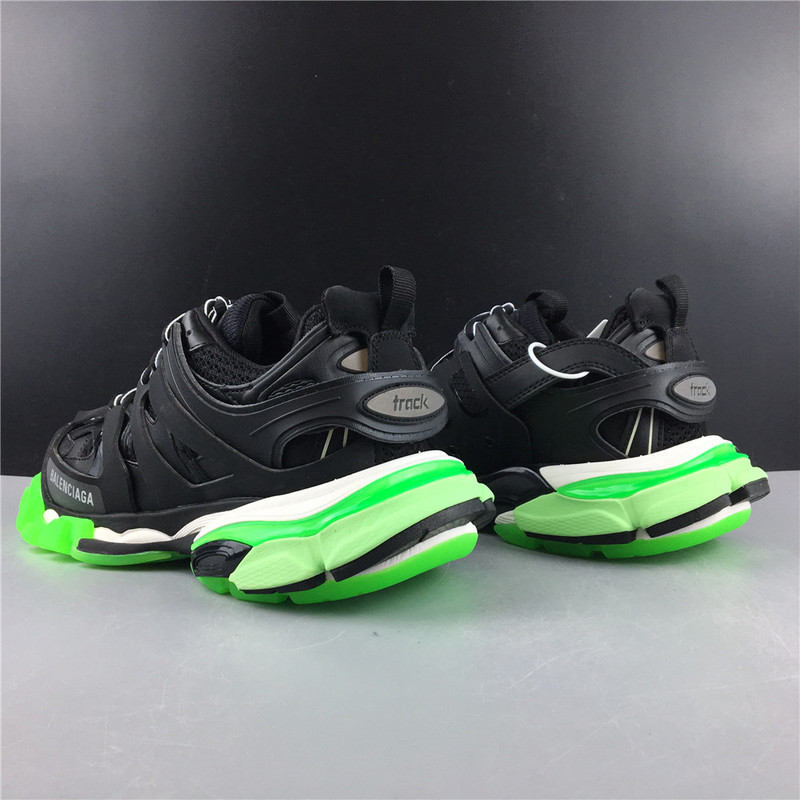 Ba*len*cia*ga sneaker tess.s black with green sole