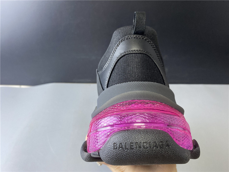 Ba*len*cia*ga triple s black sneaker