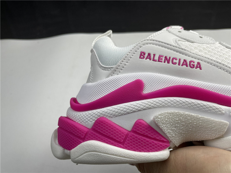 Ba*len*cia*ga triple s