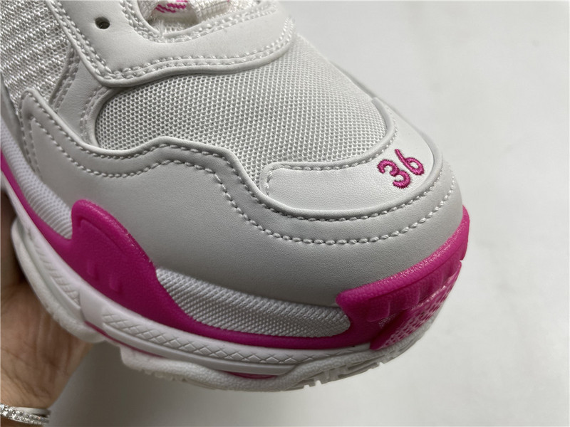 Ba*len*cia*ga triple s