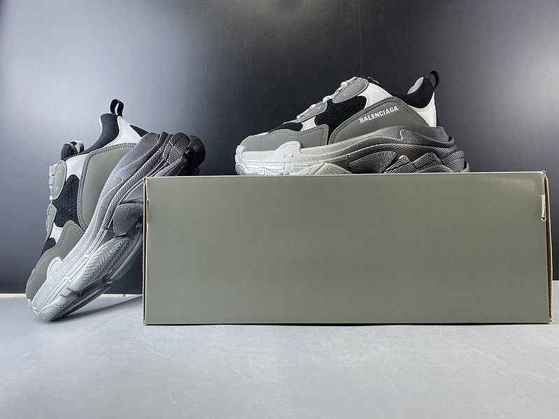 Ba*len*cia*ga grey blake triple s trainers