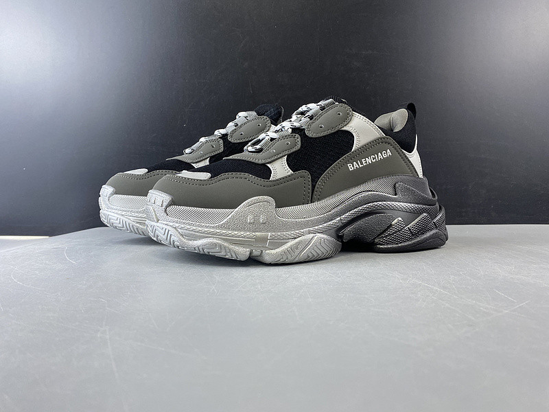 Ba*len*cia*ga grey blake triple s trainers
