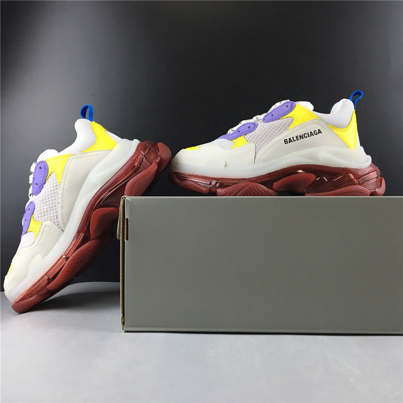 Ba*len*cia*ga triple s