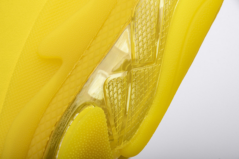 Ba*len*cia*ga triple s yellow