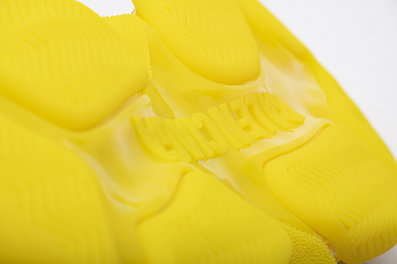 Ba*len*cia*ga triple s yellow