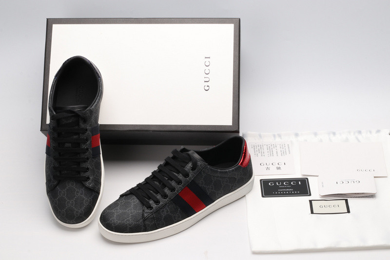 G*u*i ace embroidered low-top sneaker grey with stripe
