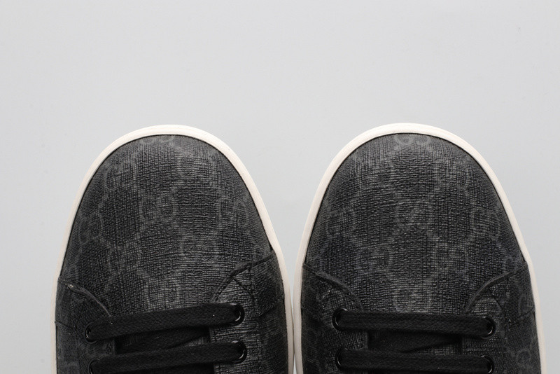 G*u*i ace embroidered low-top sneaker grey with stripe