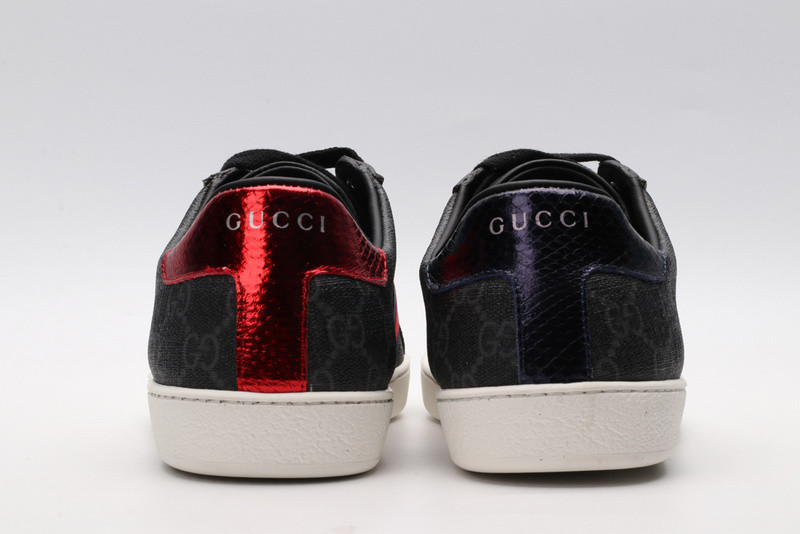 G*u*i ace embroidered low-top sneaker grey with stripe