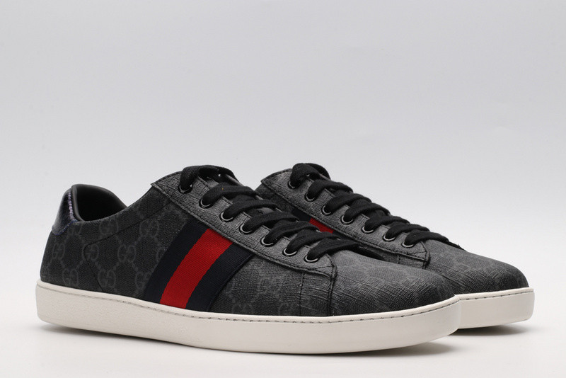 G*u*i ace embroidered low-top sneaker grey with stripe
