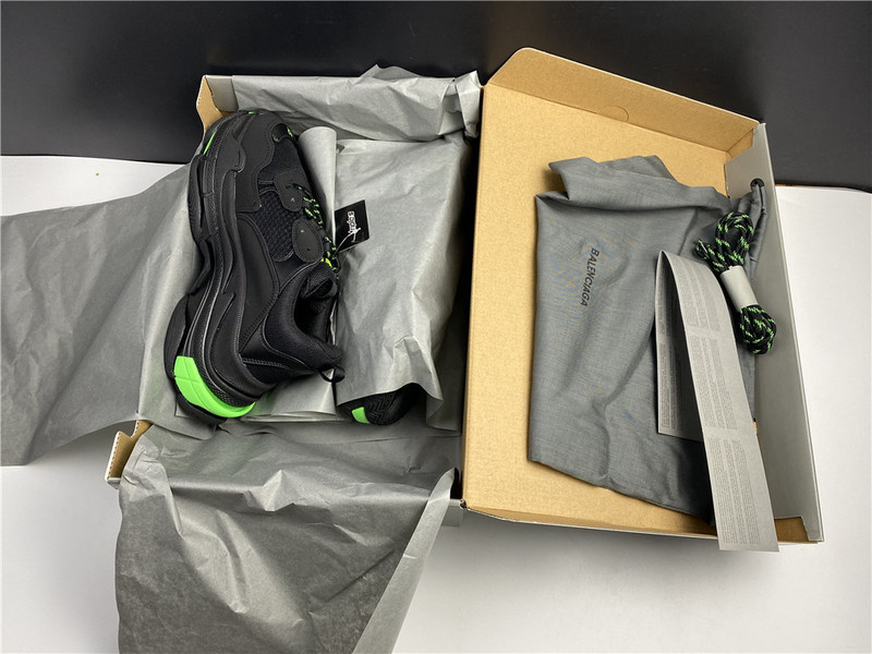 Ba*len*cia*ga triple s black green