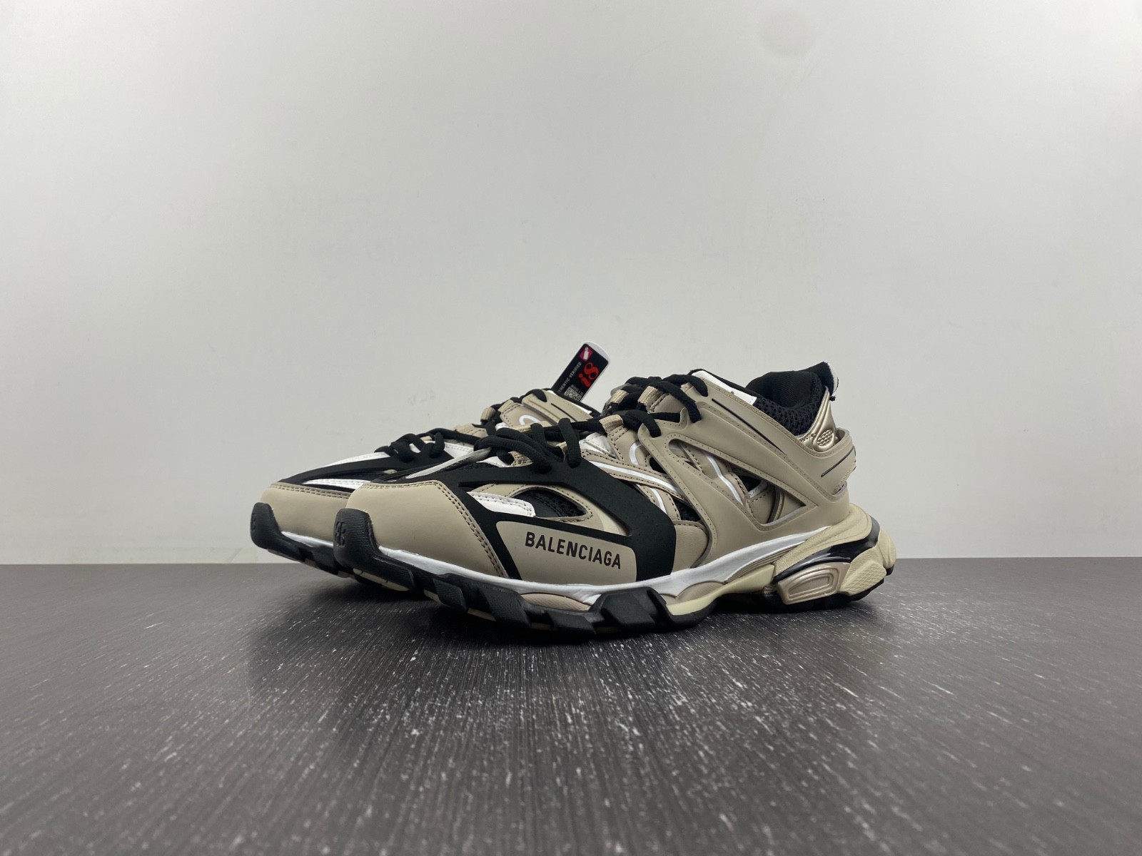 Ba*len*cia*ga track sneaker