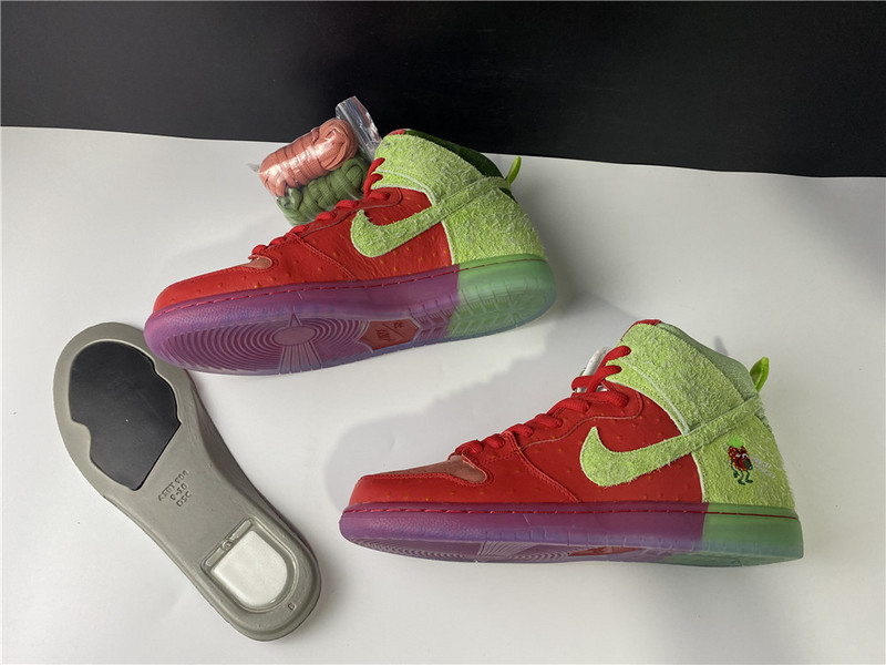 dunk sb nike sb dunk high “strawberry cough cw7093-600