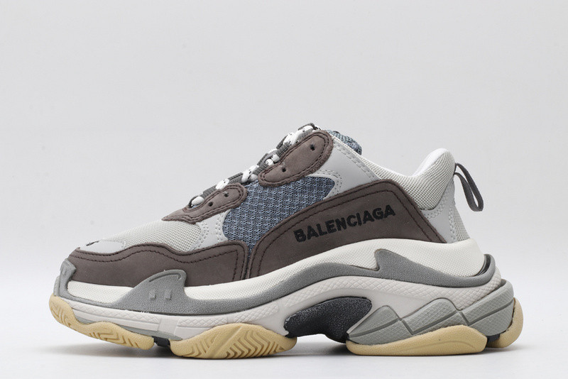 Ba*len*cia*ga triple s