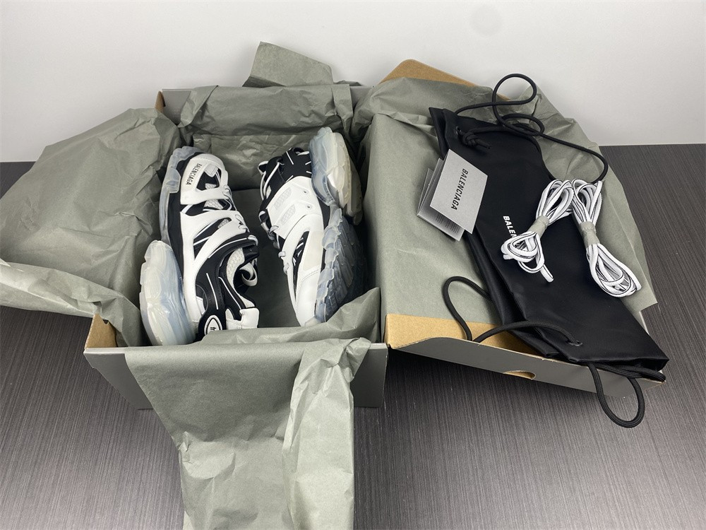Ba*len*cia*ga track trainer 3.0 647741 w3bz2 9010