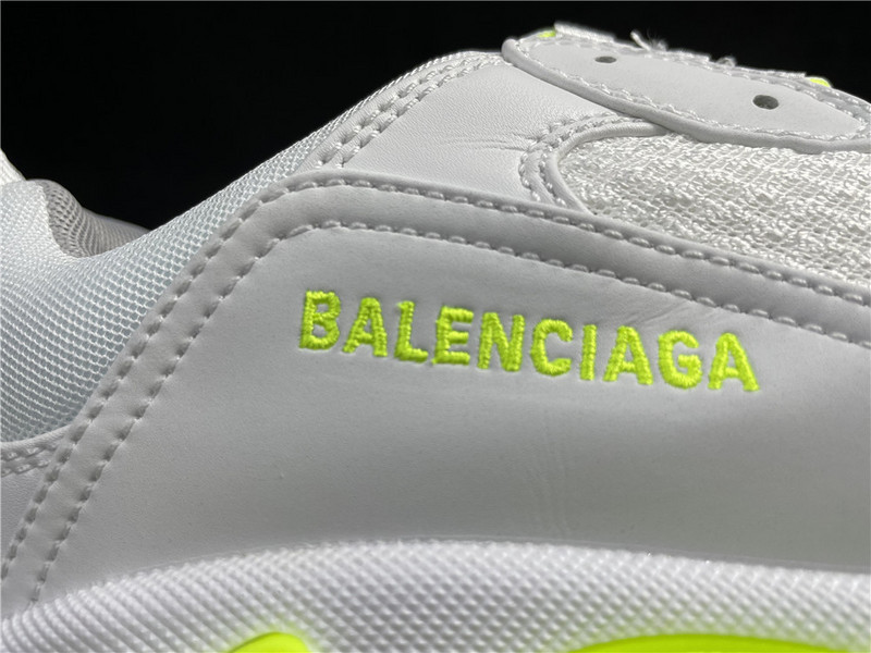 Ba*len*cia*ga triple s