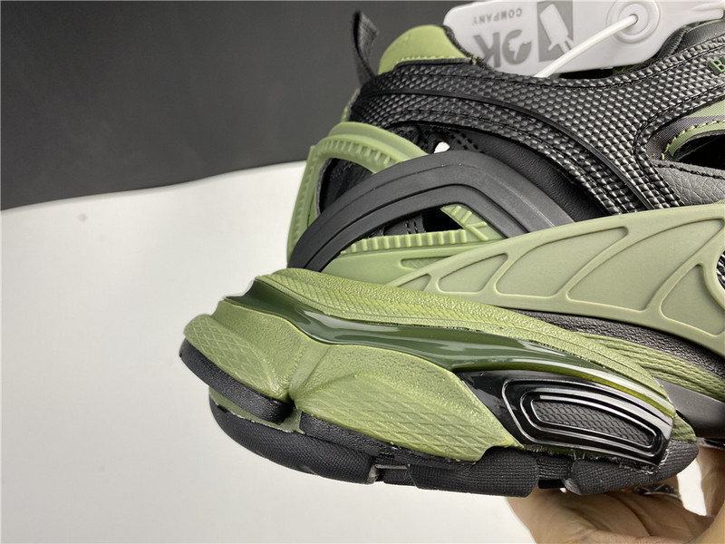 Ba*len*cia*ga track sneaker