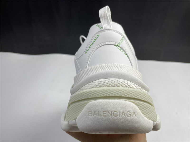 Ba*len*cia*ga triple s