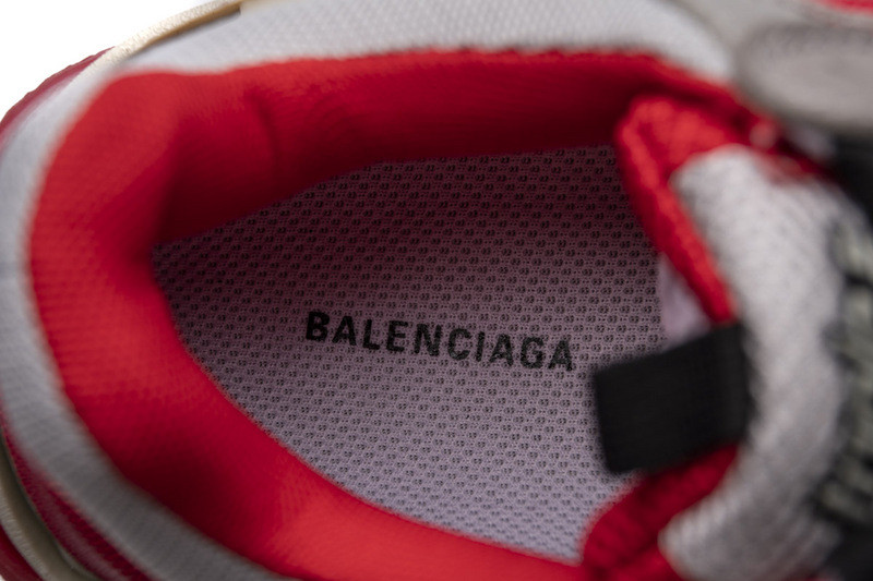 Ba*len*cia*ga triple s grey/red