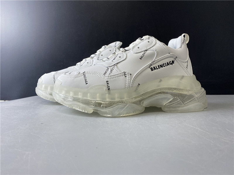 Ba*len*cia*ga triple s