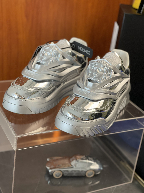 vesace sneakers